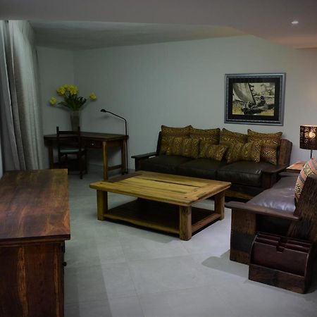 250Onindus Apartment พริทอเรีย ภายนอก รูปภาพ